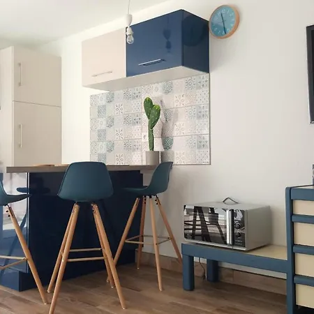 Studio 4 Personnes Front De Mer Et Piscine Sète